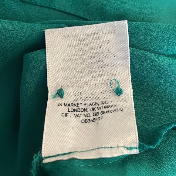 Anthropologie HD in Paris Kelly Green Silky Scalloped Blouse Top Preppy Office - Picture 7 of 7